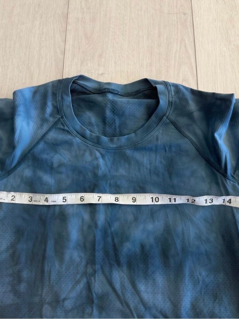 EUC Lululemon Swiftly Speed Long Sleeve Marble Dye Night Diver size 6 - Picture 3 of 7